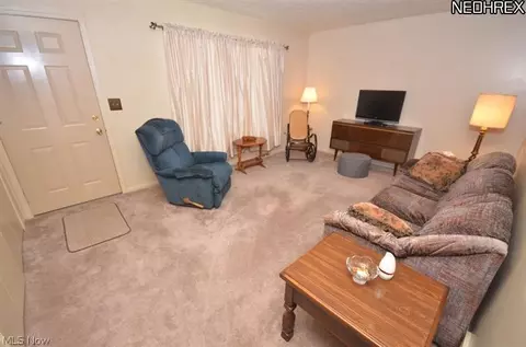 2179 Meloy Rd, Kent, OH 44240 photo 4
