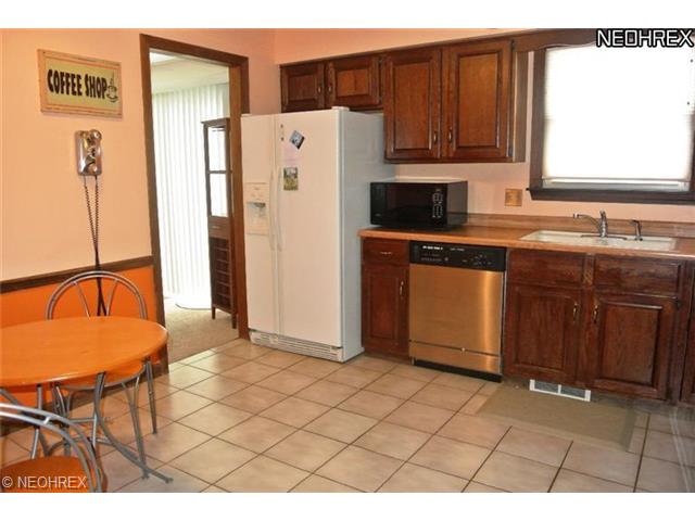 6704 Appleridge Cir, Youngstown, OH 44512 photo 1