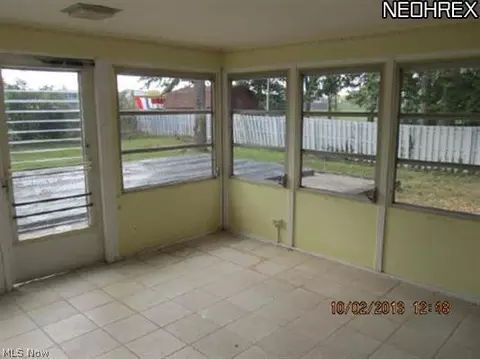 236 E 5th Ave, Berea, OH 44017 photo 3
