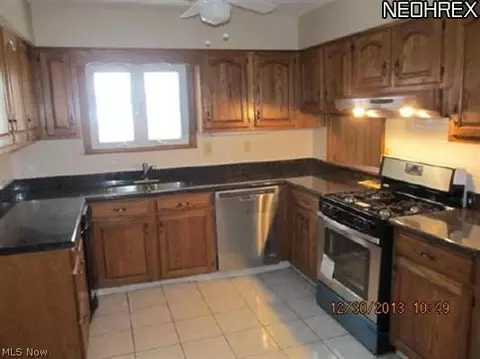 236 E 5th Ave, Berea, OH 44017 photo 6