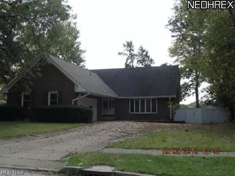 236 E 5th Ave, Berea, OH 44017 photo 1
