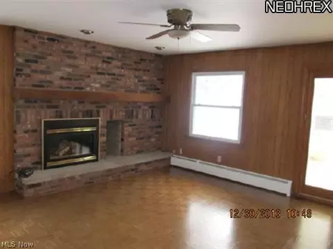 236 E 5th Ave, Berea, OH 44017 photo 4