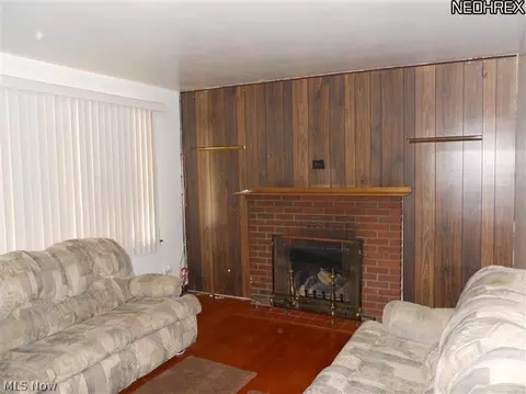 52 Helena Dr, Struthers, OH 44471 photo 6