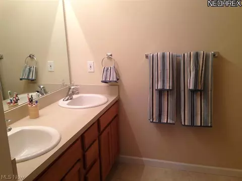 654 Timberwolf Ln, Lagrange, OH 44050 photo 13
