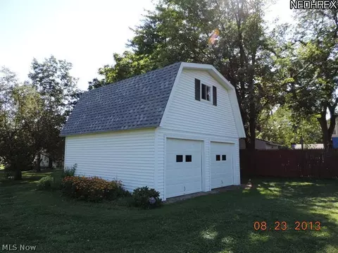 12 Maple St, Wakeman, OH 44889 photo 5