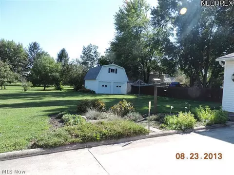 12 Maple St, Wakeman, OH 44889 photo 3