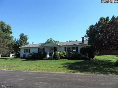 12 Maple St, Wakeman, OH 44889 photo 1