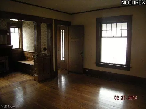 517 E Iron Ave, Dover, OH 44622 photo 4