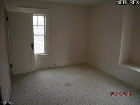 517 E Iron Ave, Dover, OH 44622 photo 8