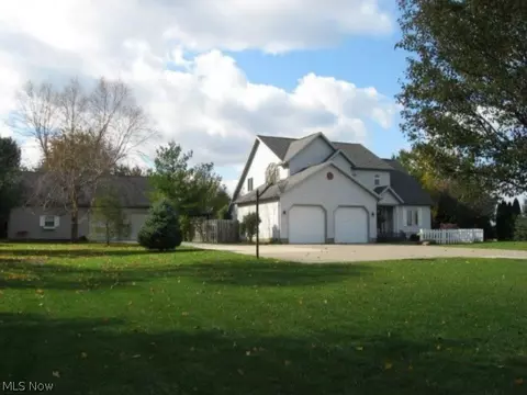 1112 Berlin Rd, Huron, OH 44839 photo 1