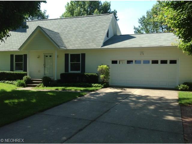 322 Rivermoor Dr, Mogadore, OH 44260 photo 1