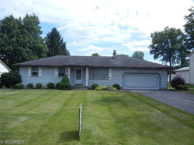 1265 Valley View Dr, Youngstown, OH 44512 photo 1
