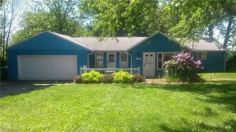978 Silvercrest Ave, Akron, OH 44314 photo 2