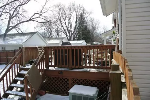 927 Ada St, Akron, OH 44306 photo 3
