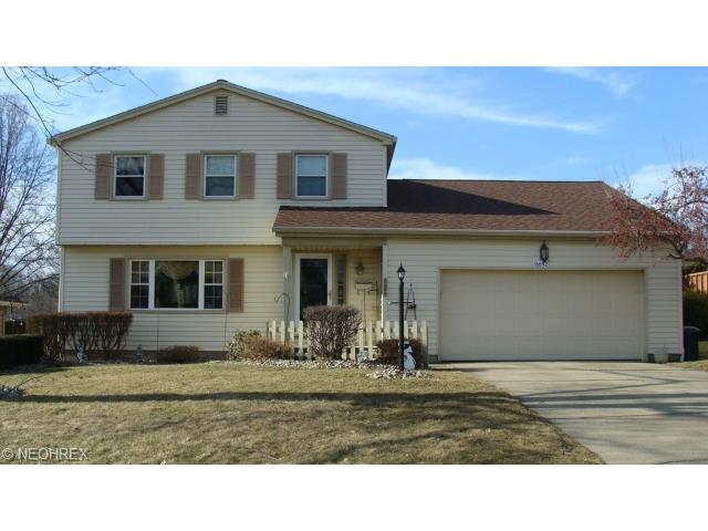 6692 Appleridge Dr, Youngstown, OH 44512 photo 1