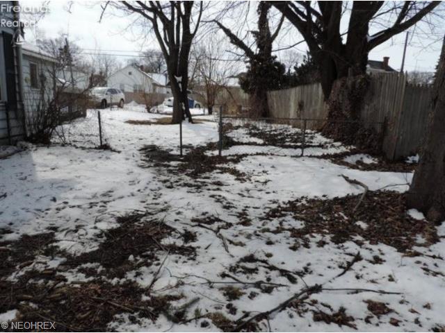 816 First St, Sandusky, OH 44870 photo 9