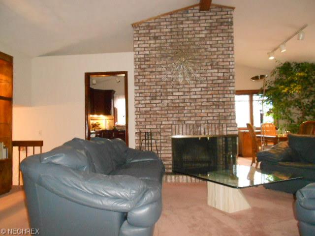 1842 Orchard Dr, Akron, OH 44333 photo 13