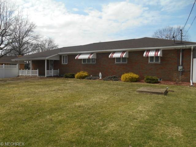 802 E 3rd St, Dover, OH 44622 photo 1