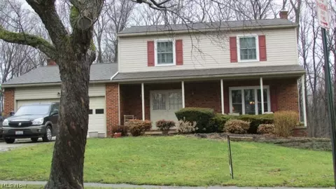 481 Treeside Dr, Stow, OH 44224 photo 1