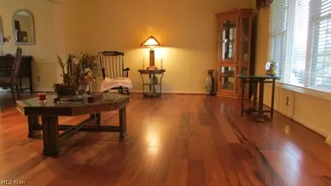 481 Treeside Dr, Stow, OH 44224 photo 3