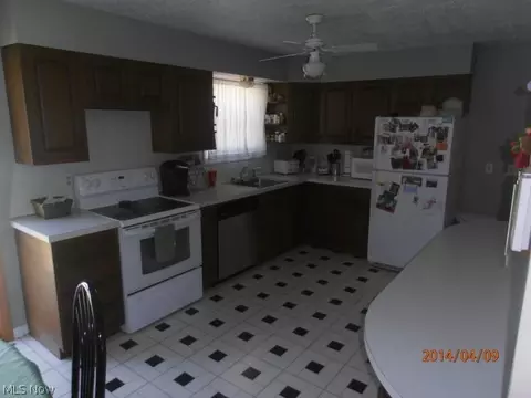 3793 Rolling Ridge Rd NE, Canton, OH 44721 photo 11