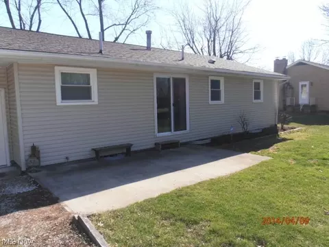 3793 Rolling Ridge Rd NE, Canton, OH 44721 photo 6