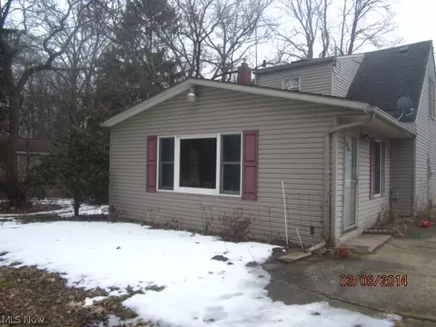 2139 Lake Rd, Akron, OH 44312 photo 3