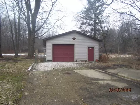 2139 Lake Rd, Akron, OH 44312 photo 2