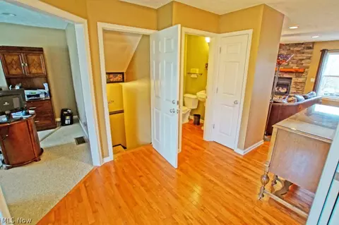236 Rauscher Ct, Elyria, OH 44035 photo 3