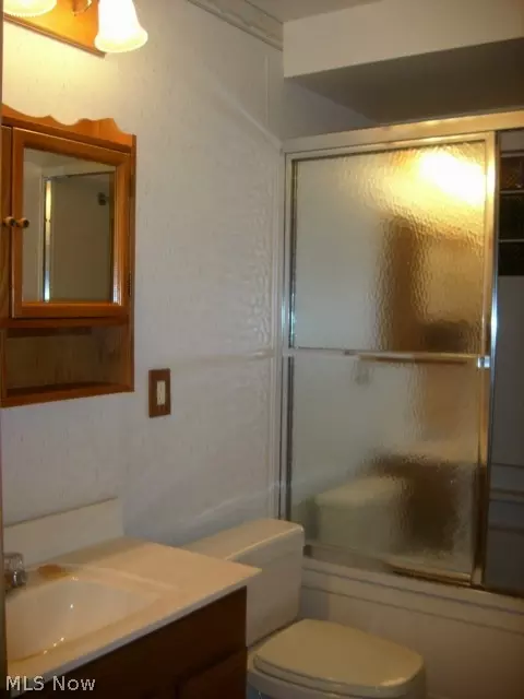 820 Charles St, Willowick, OH 44095 photo 12