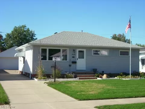 820 Charles St, Willowick, OH 44095 photo 1