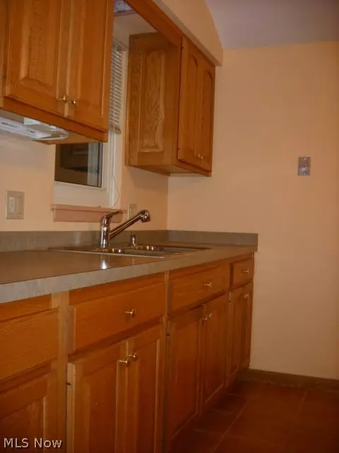 820 Charles St, Willowick, OH 44095 photo 8