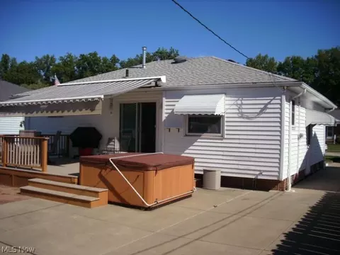 820 Charles St, Willowick, OH 44095 photo 16