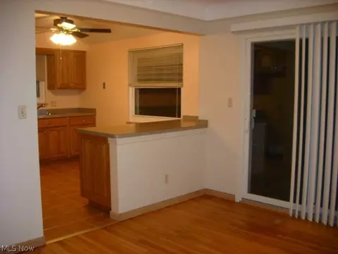 820 Charles St, Willowick, OH 44095 photo 5