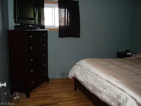 31606 Royalview Dr, Willowick, OH 44095 photo 7