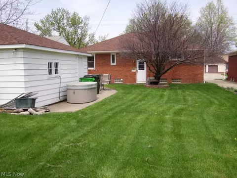 31606 Royalview Dr, Willowick, OH 44095 photo 21