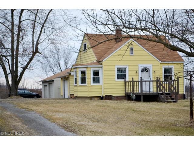 4229 Paradise St SW, Canton, OH 44706 photo 1