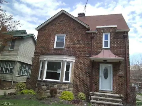 155 E 214, Euclid, OH 44123 photo 1