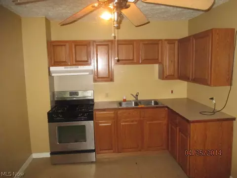 212 E 33rd St, Lorain, OH 44055 photo 7