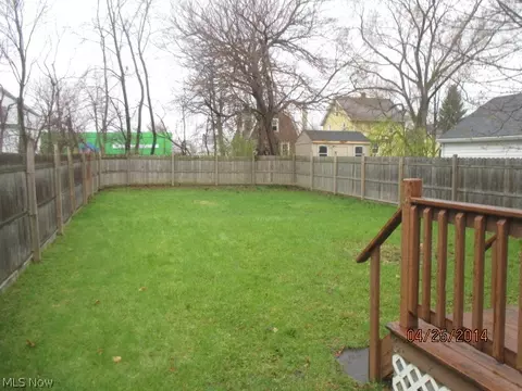 212 E 33rd St, Lorain, OH 44055 photo 4