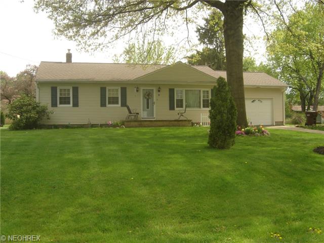 78 N House Dr, Akron, OH 44319 photo 1