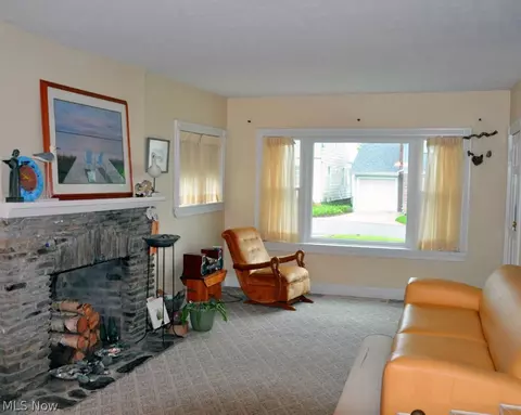 1023 Beachview Rd, Willoughby, OH 44094 photo 4