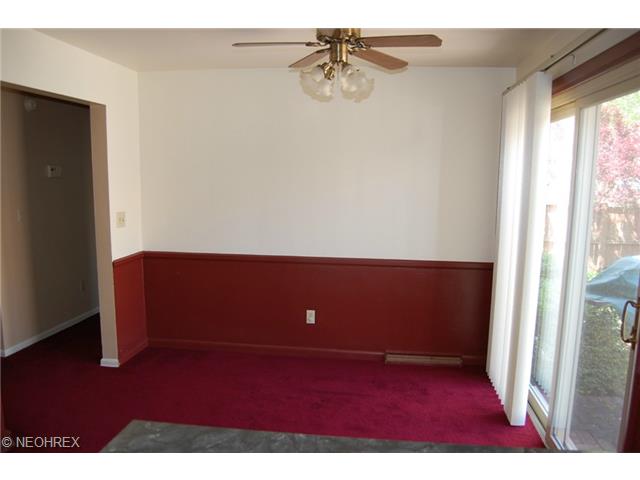 398 Ridgefield Ave, Youngstown, OH 44512 photo 1