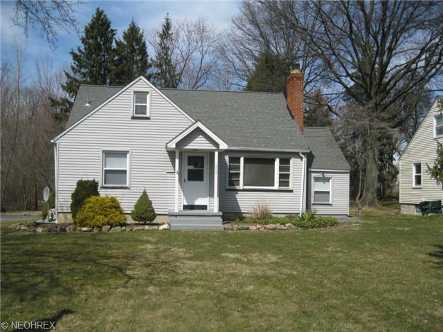 204 Indianola Rd, Youngstown, OH 44512 photo 1