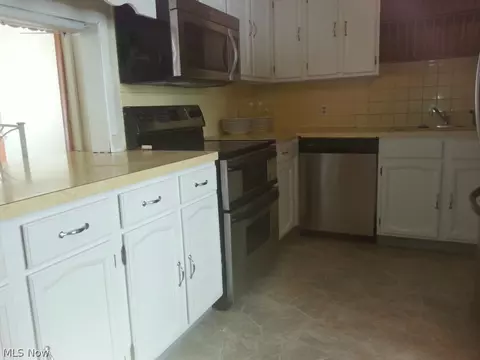 1940 E 44th St, Ashtabula, OH 44004 photo 11