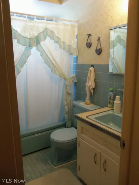 331 Woodmere Dr, Willowick, OH 44095 photo 7