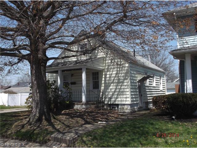 1104 8th St NE, Massillon, OH 44646 photo 1