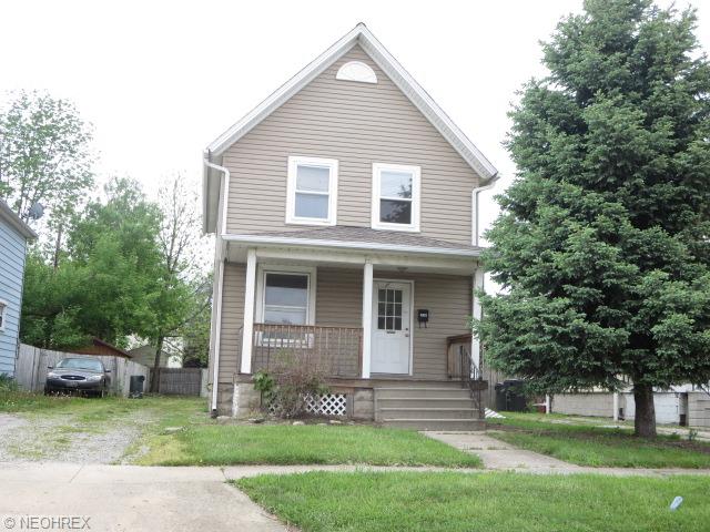 318 Sumner St, Elyria, OH 44035 photo 1