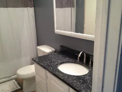 368 Naples Dr, Elyria, OH 44035 photo 8
