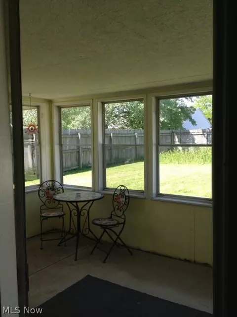 368 Naples Dr, Elyria, OH 44035 photo 23